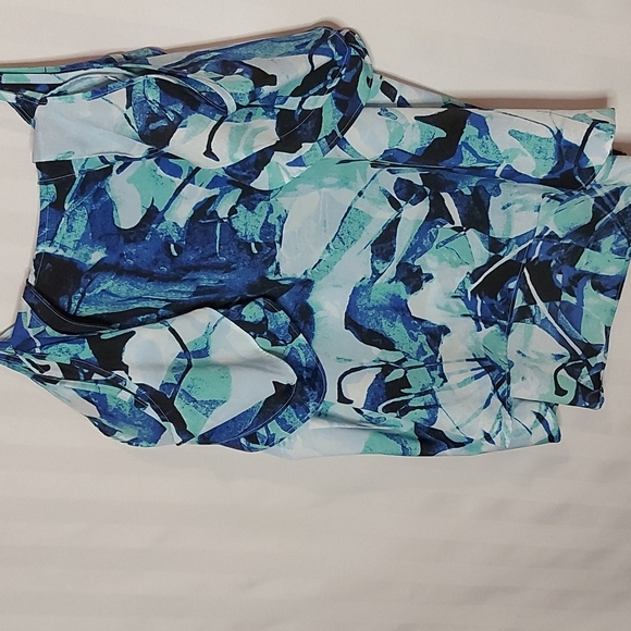 BAR 111 COLD SHOULDER TANK NWOT! - Picture 4 of 4